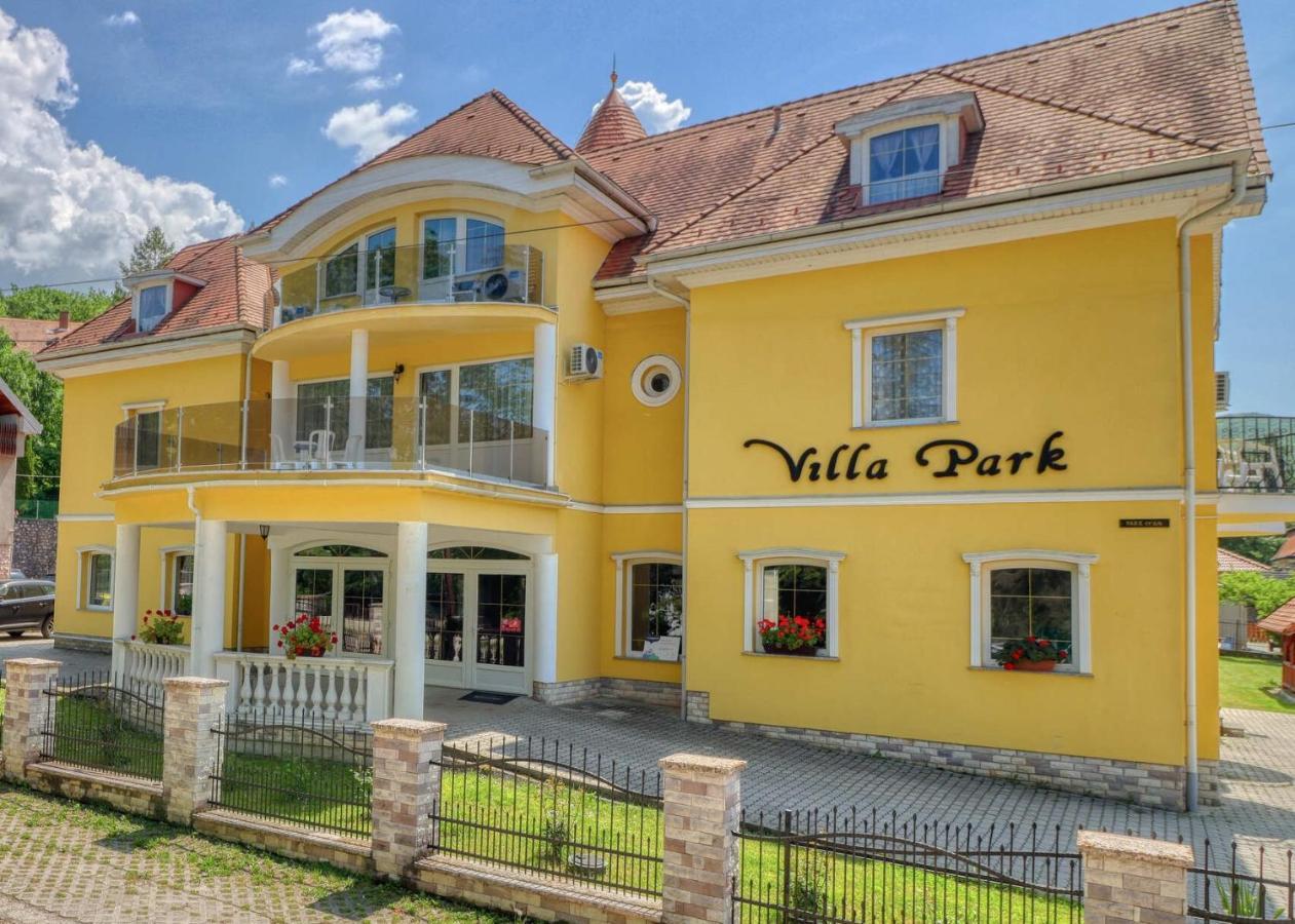 Villa Park Panzio Szilvásvárad Eksteriør billede